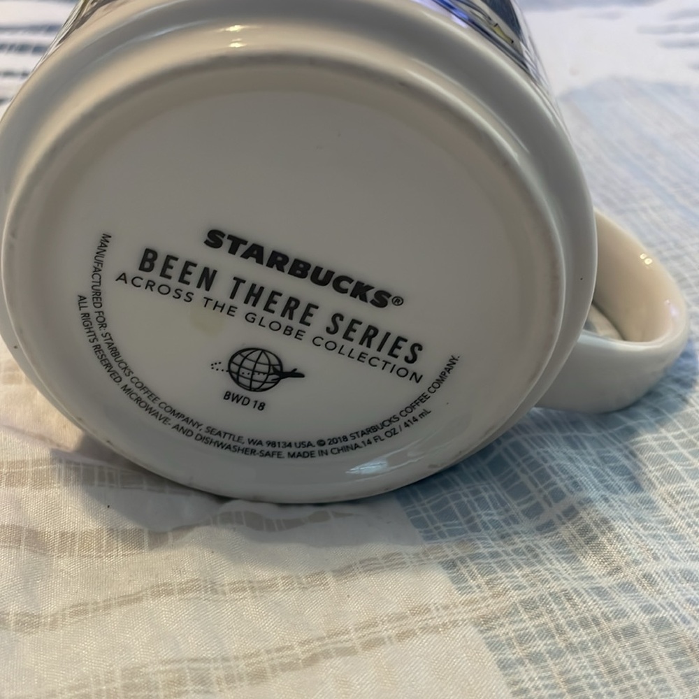 STARBUCKS - Picture 3 of 6